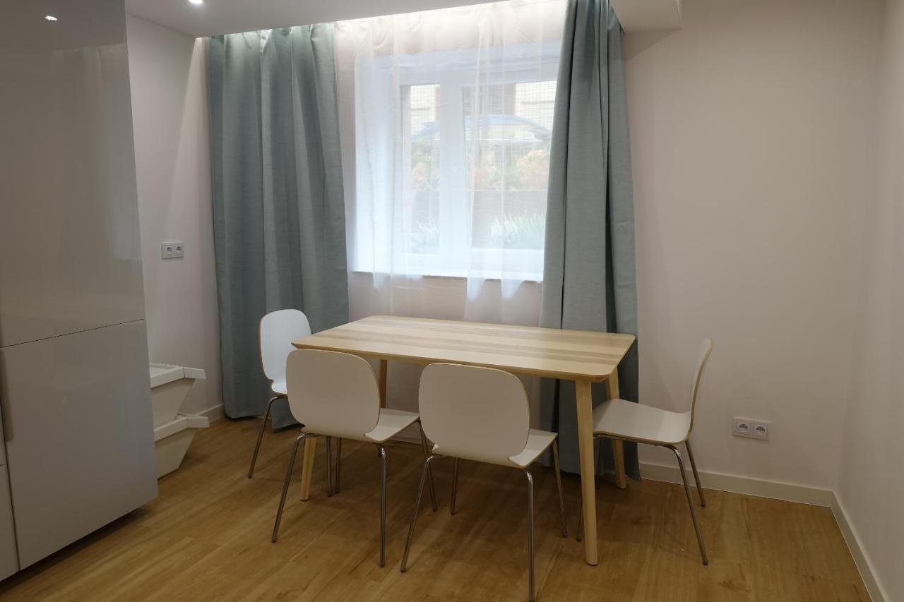 Three Rooms Apartment クラクフ エクステリア 写真